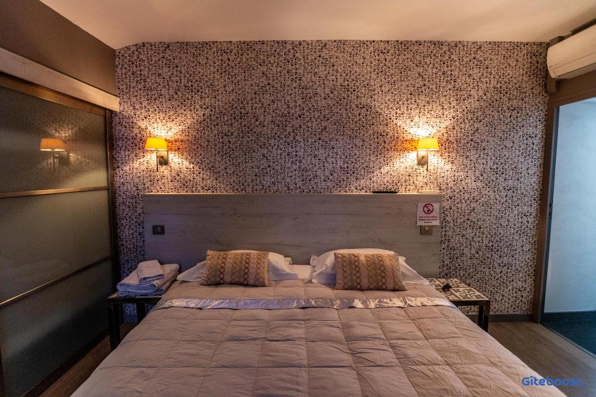 Le Val Des Sens Hotel Chatte Bagian luar foto