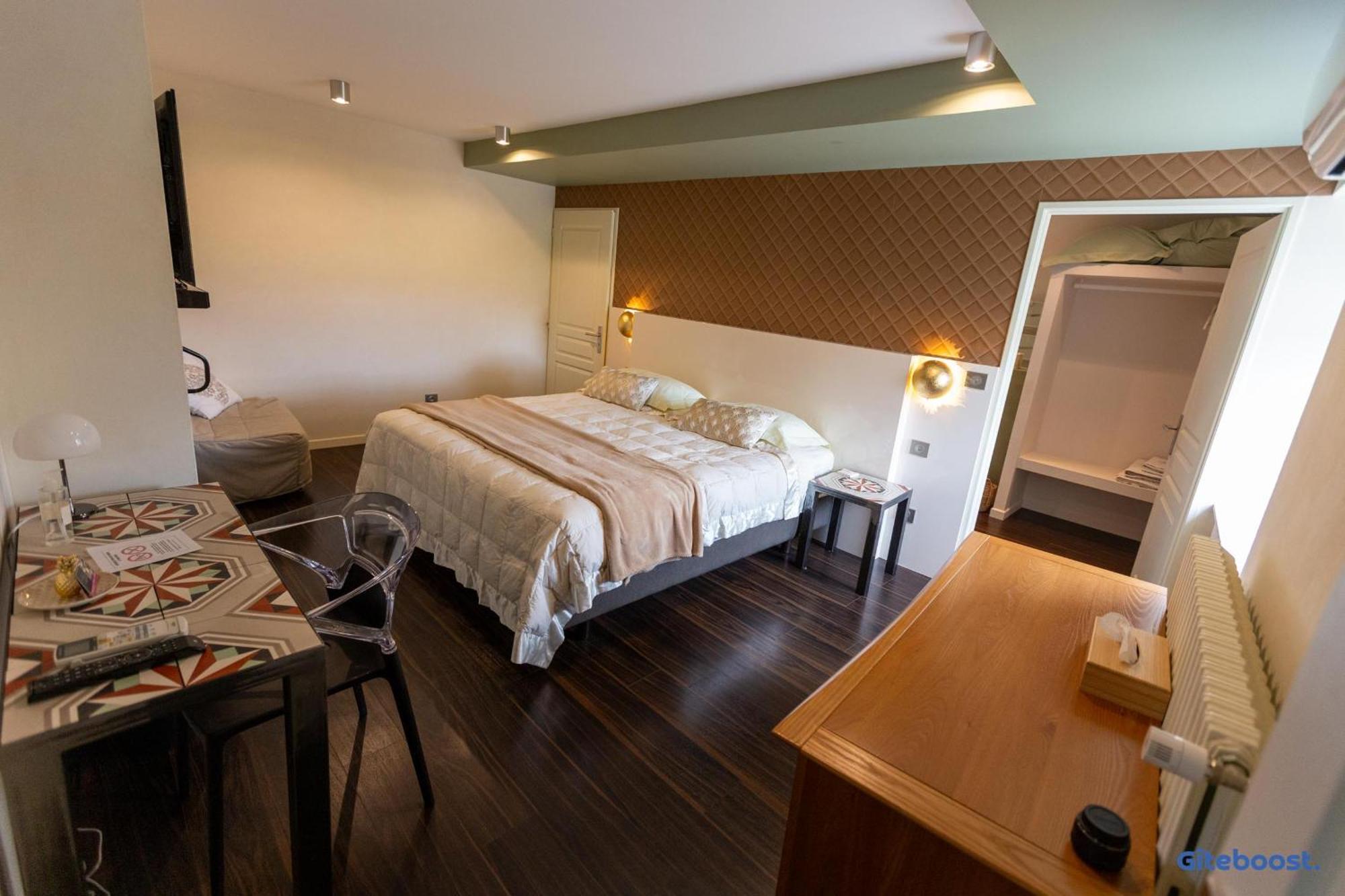 Le Val Des Sens Hotel Chatte Bagian luar foto